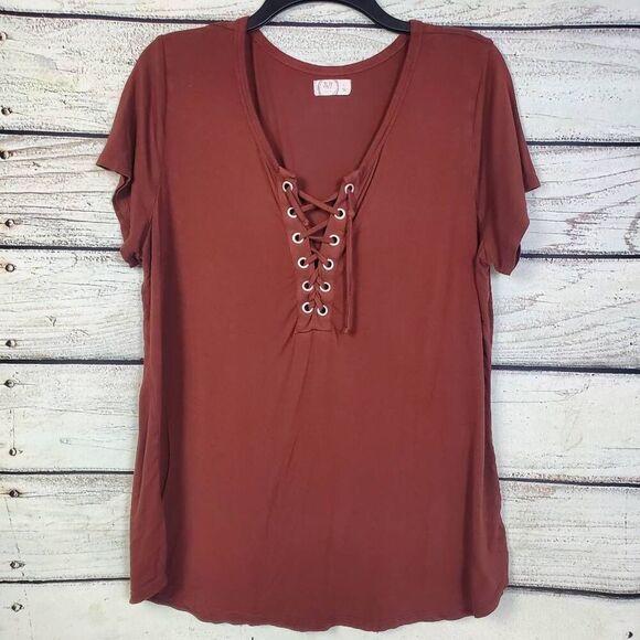 Maurices 24/7 Women's XL Burgundy Lace-Up V-Neck Short Sleeve T-Shirt Top - Picture 1 of 6